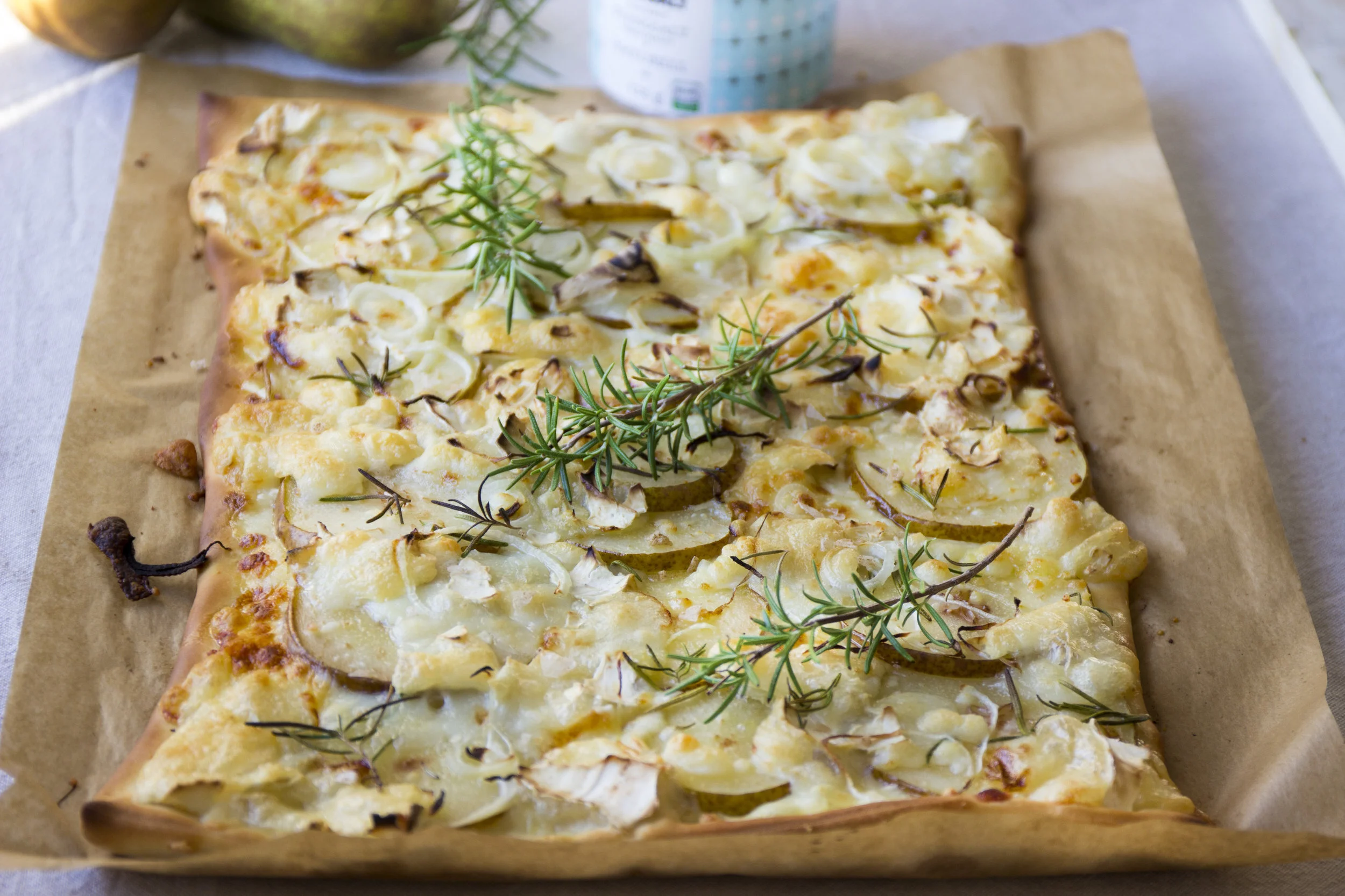 Pear &amp; Chèvre Pizza 